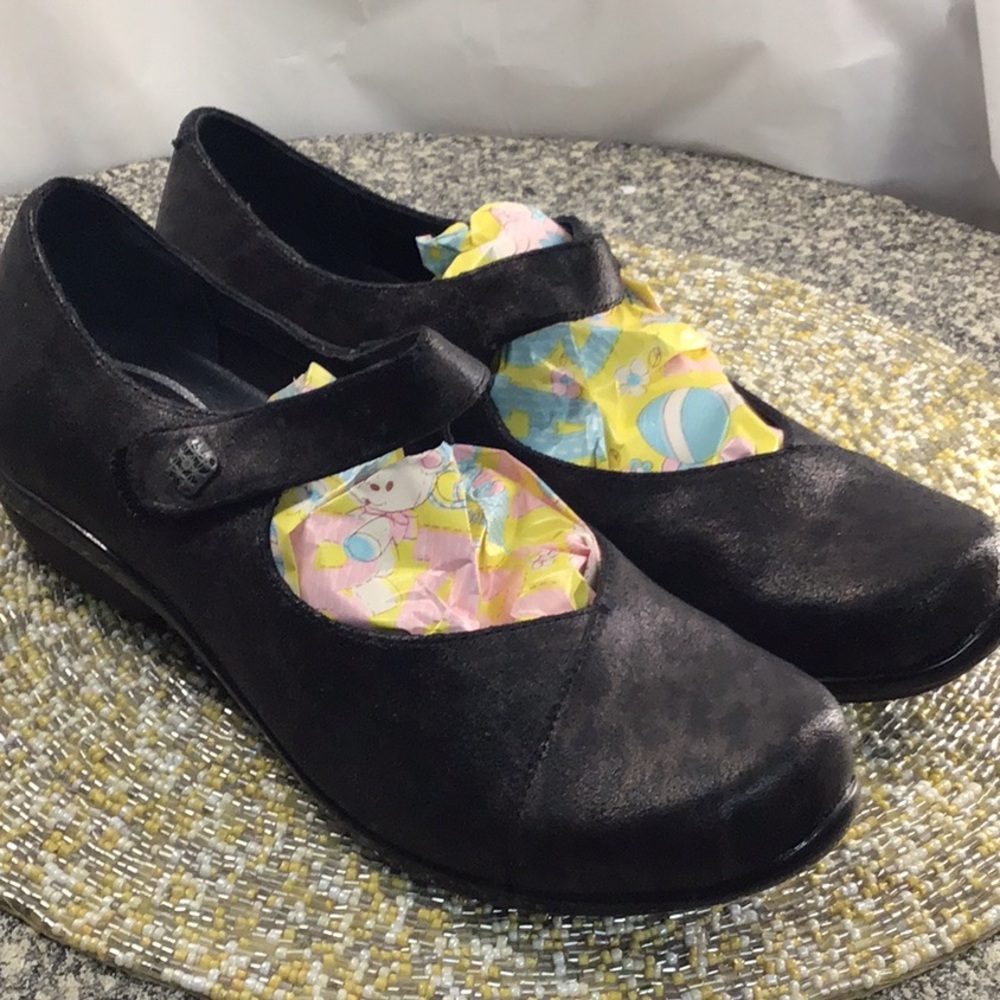 danskin mary jane shoes